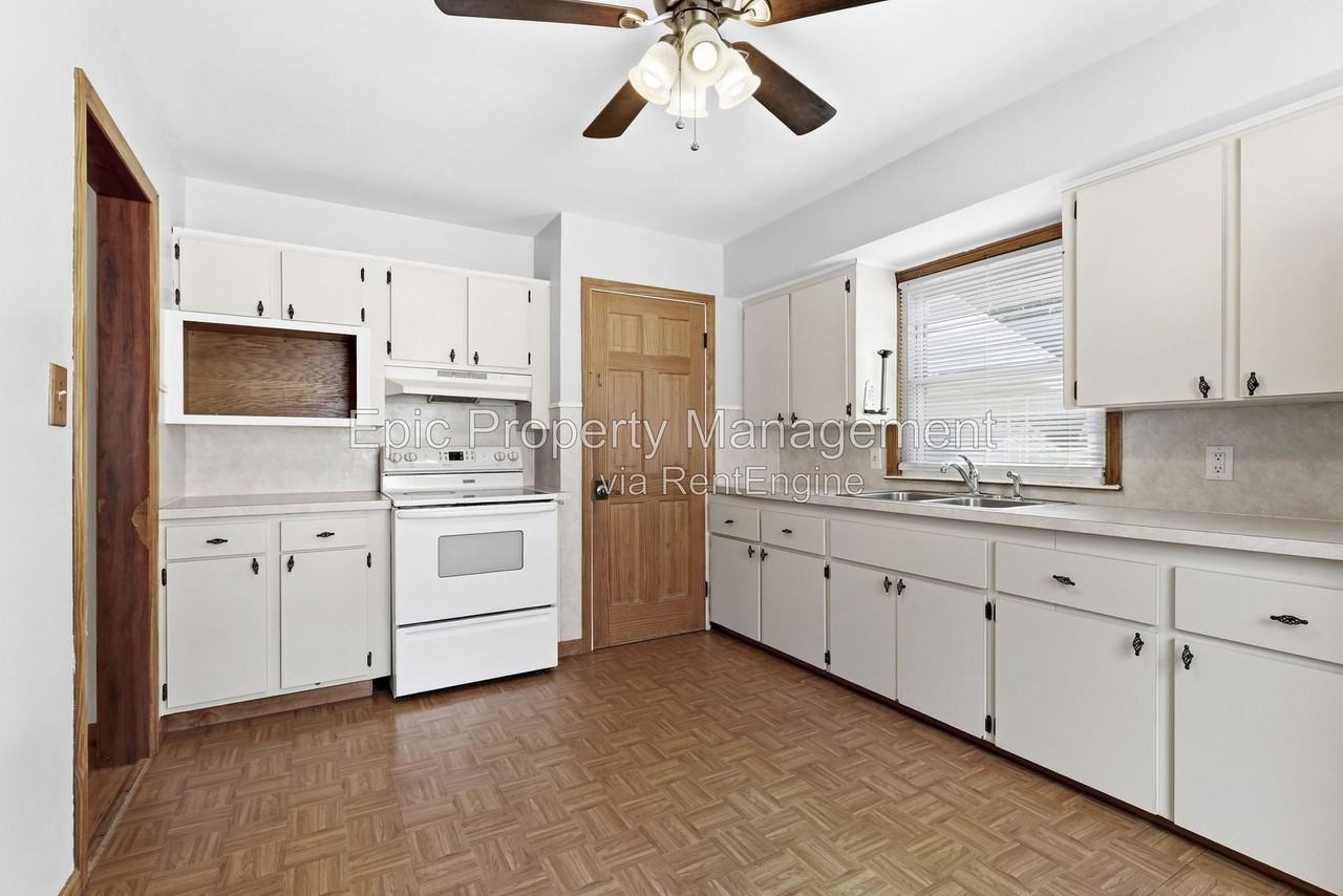 2119 Moran Ave - Photo 3 of 14