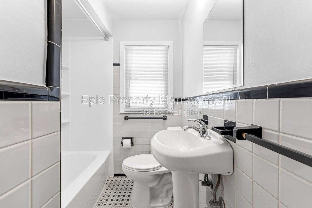 2119 Moran Ave - Photo 5 of 14