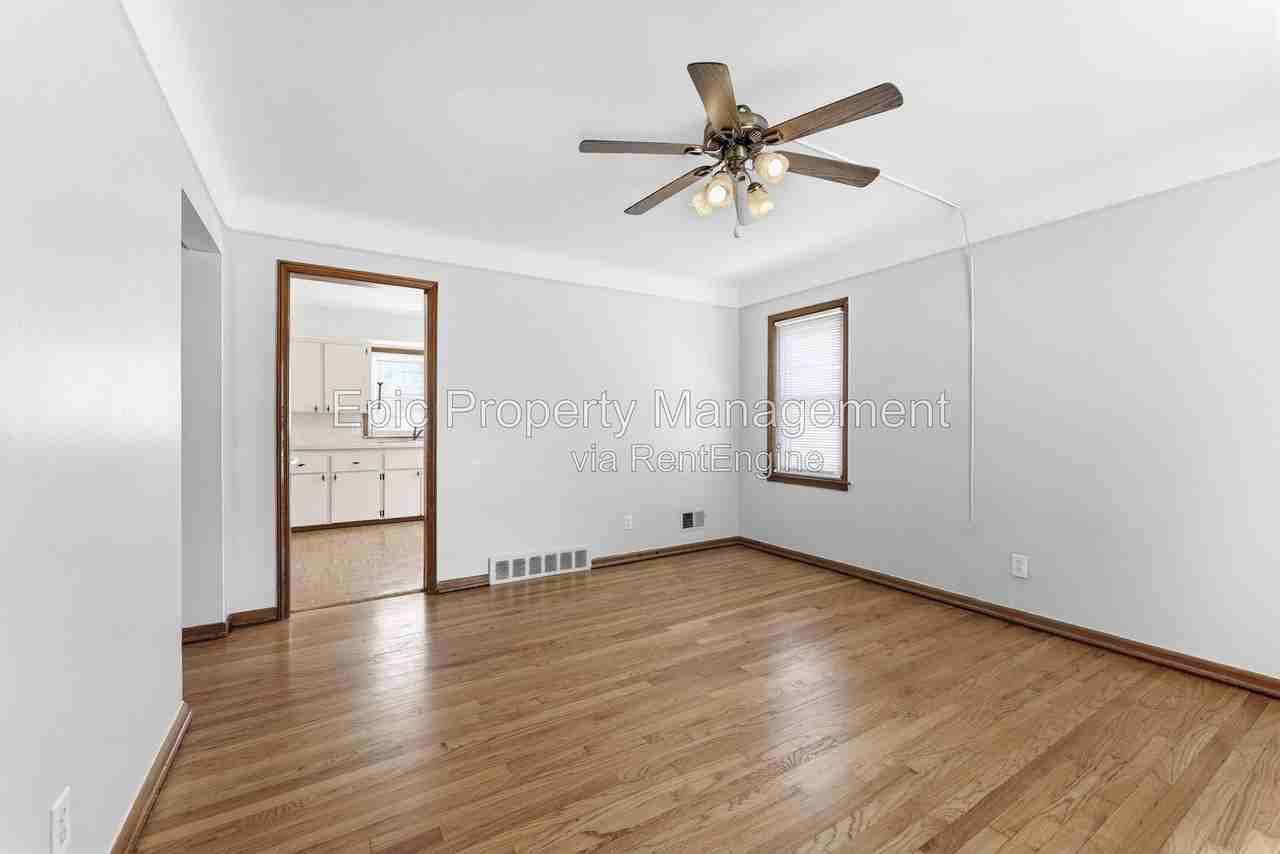 2119 Moran Ave - Photo 7 of 14