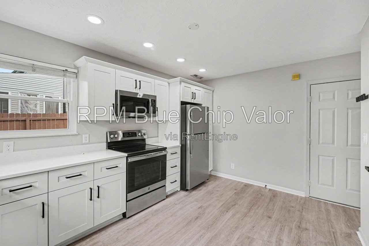 5133 Cook Ave - Photo 7 of 23