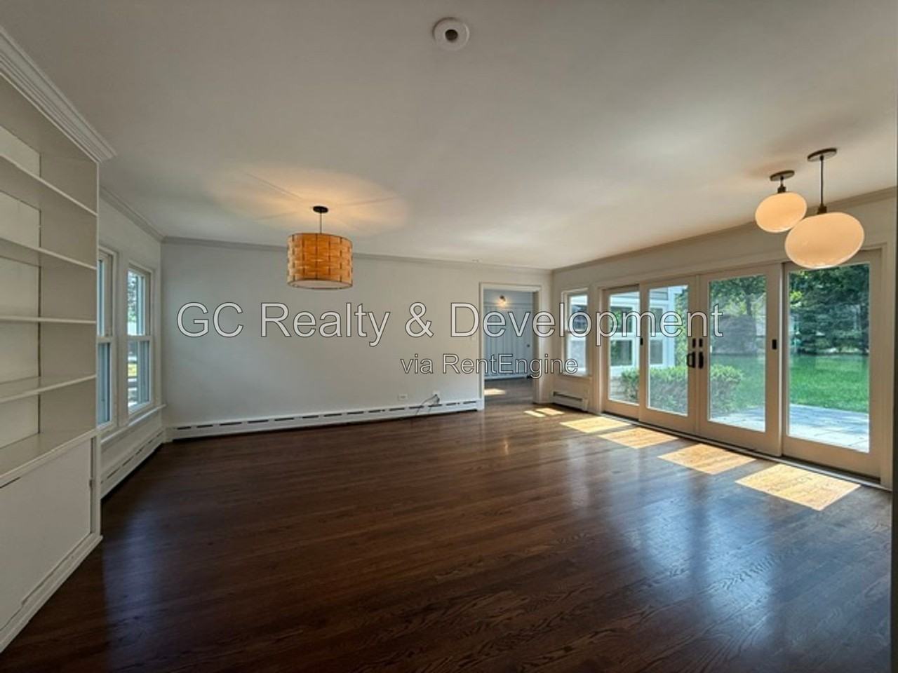 255 Crest Rd - Photo 5 of 37