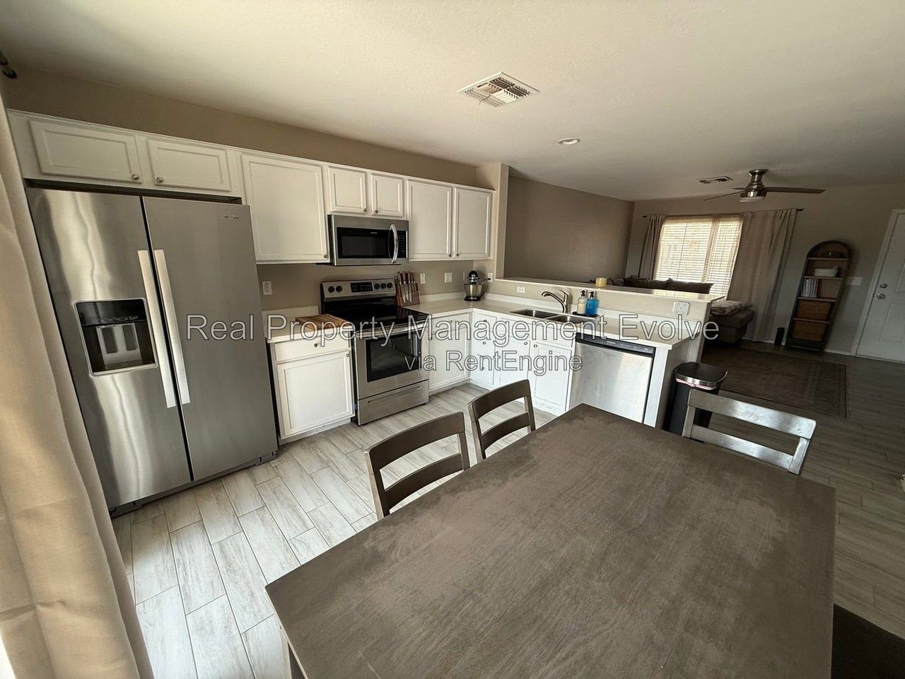 7105 S 251st Dr - Photo 4 of 16