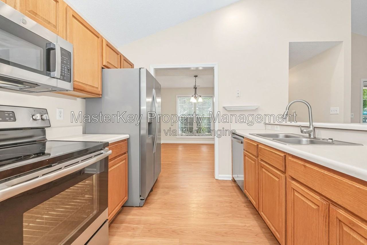 6307 Forest Ridge Dr - Photo 4 of 47