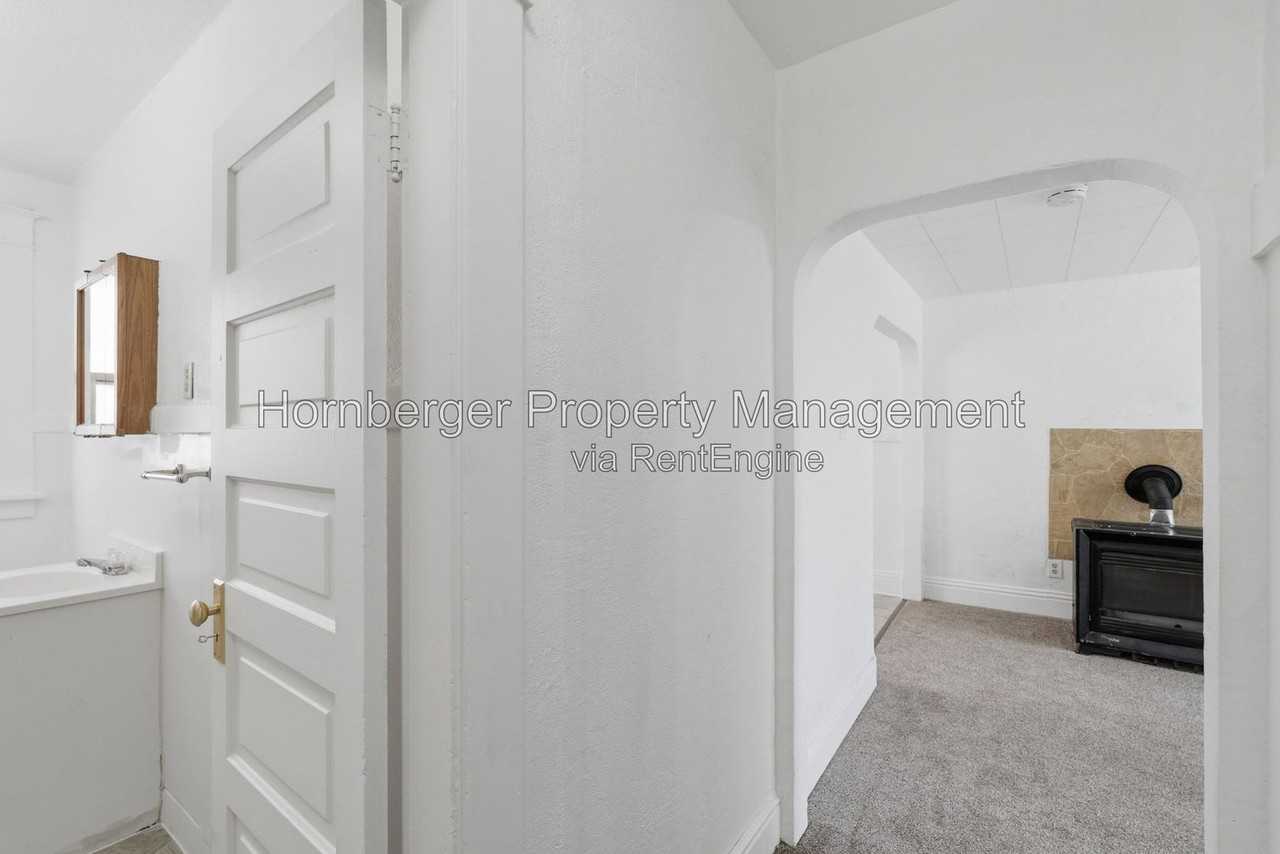 1509 N Wall St #1503B - Photo 3 of 19