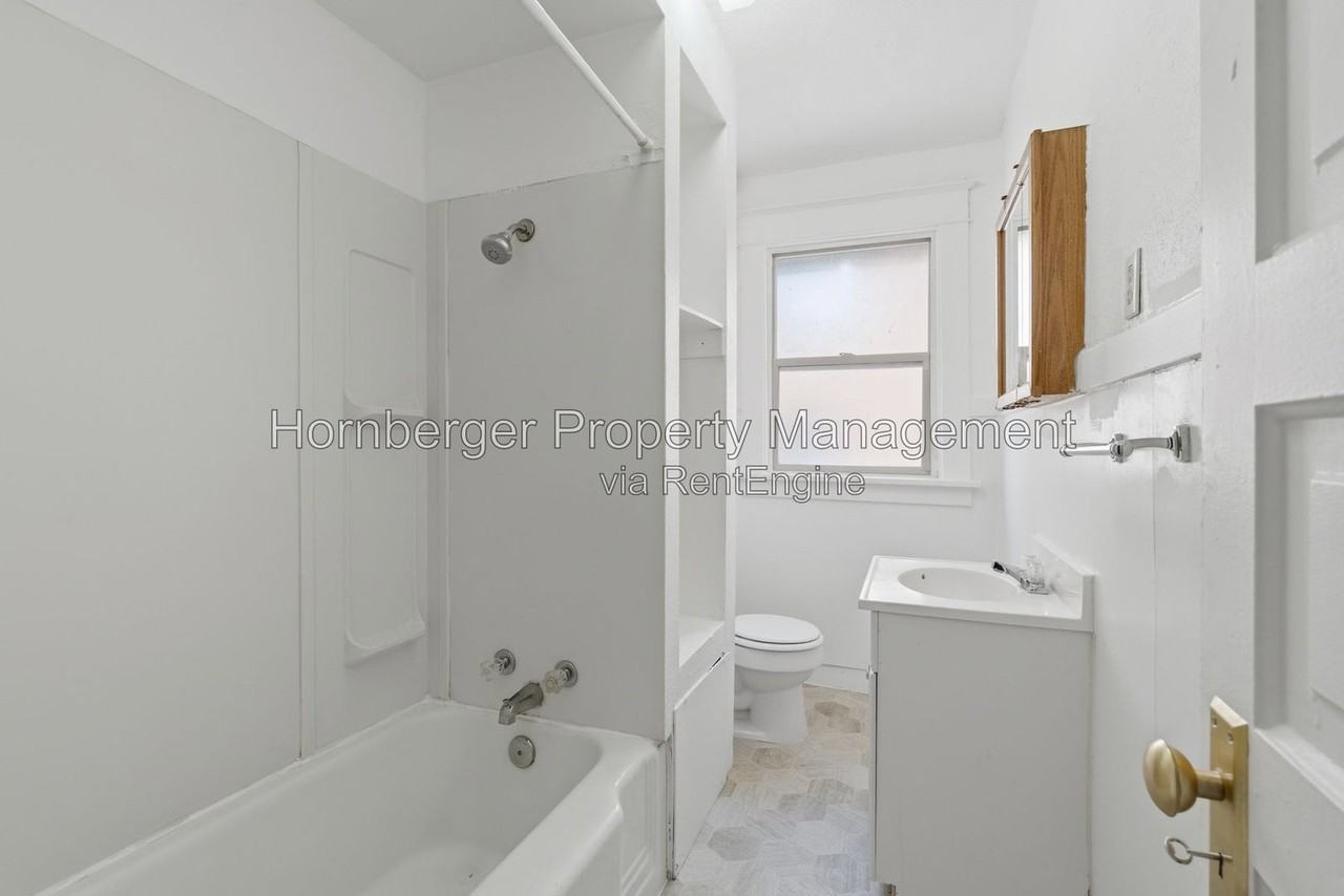 1509 N Wall St #1503B - Photo 4 of 19