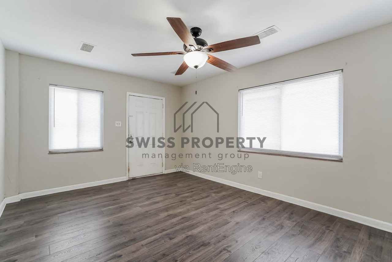 1436 Oakwood Ave - Photo 2 of 15