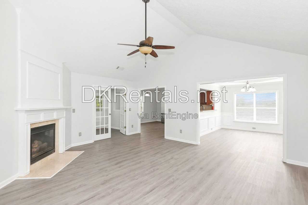 7226 Boulder Pass - Photo 2 of 20