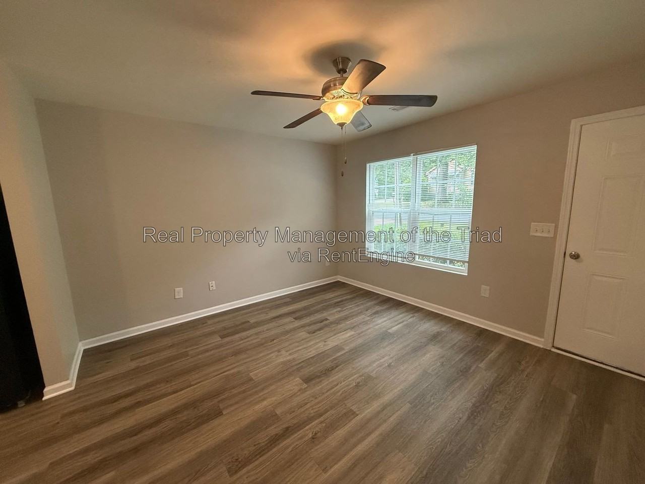 1207 Willard St - Photo 3 of 21