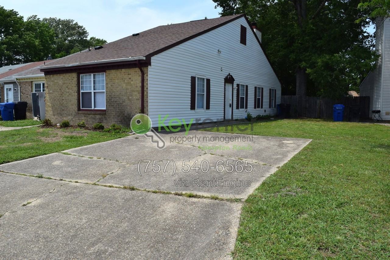 579 Peregrine St - Photo 2 of 31