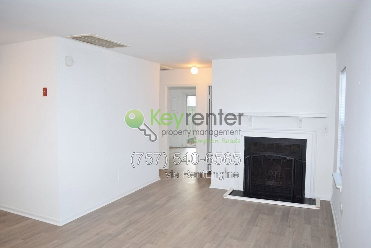 579 Peregrine St - Photo 4 of 31