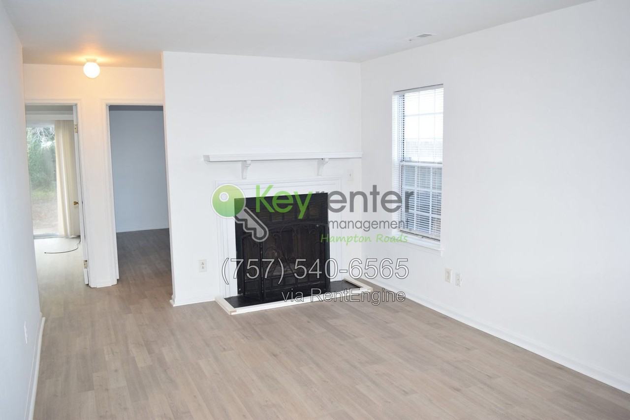 579 Peregrine St - Photo 5 of 31