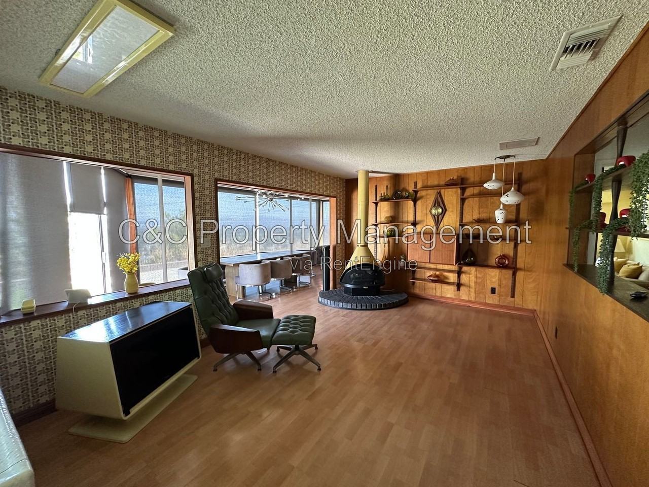 425 Edgerton Dr - Photo 3 of 21