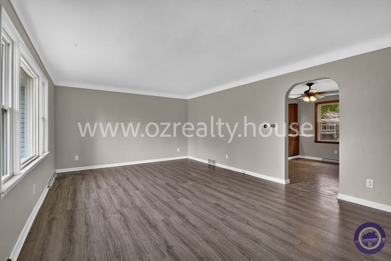 3226 N Mccord Rd - Photo 3 of 24