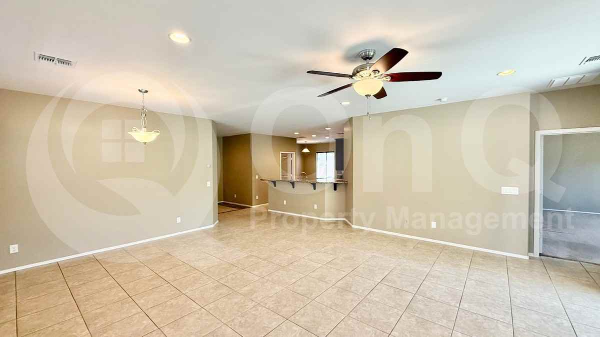 4425 E Saint John Rd - Photo 3 of 25