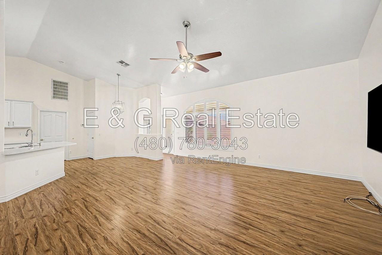 678 W Fremont Dr - Photo 7 of 35