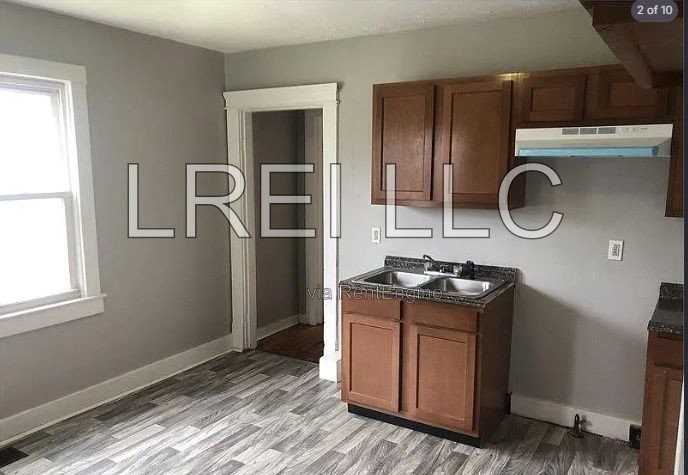 1546 S 30th St - Photo 3 of 3