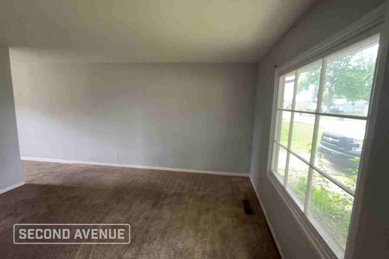 610 N Bradner Ave - Photo 4 of 18