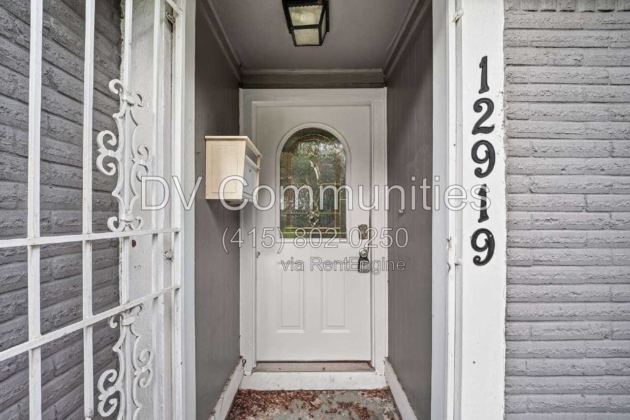 12919 S Coast Dr - Photo 5 of 41