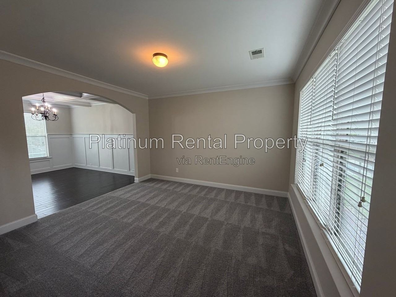 5075 Rialto Way - Photo 4 of 42
