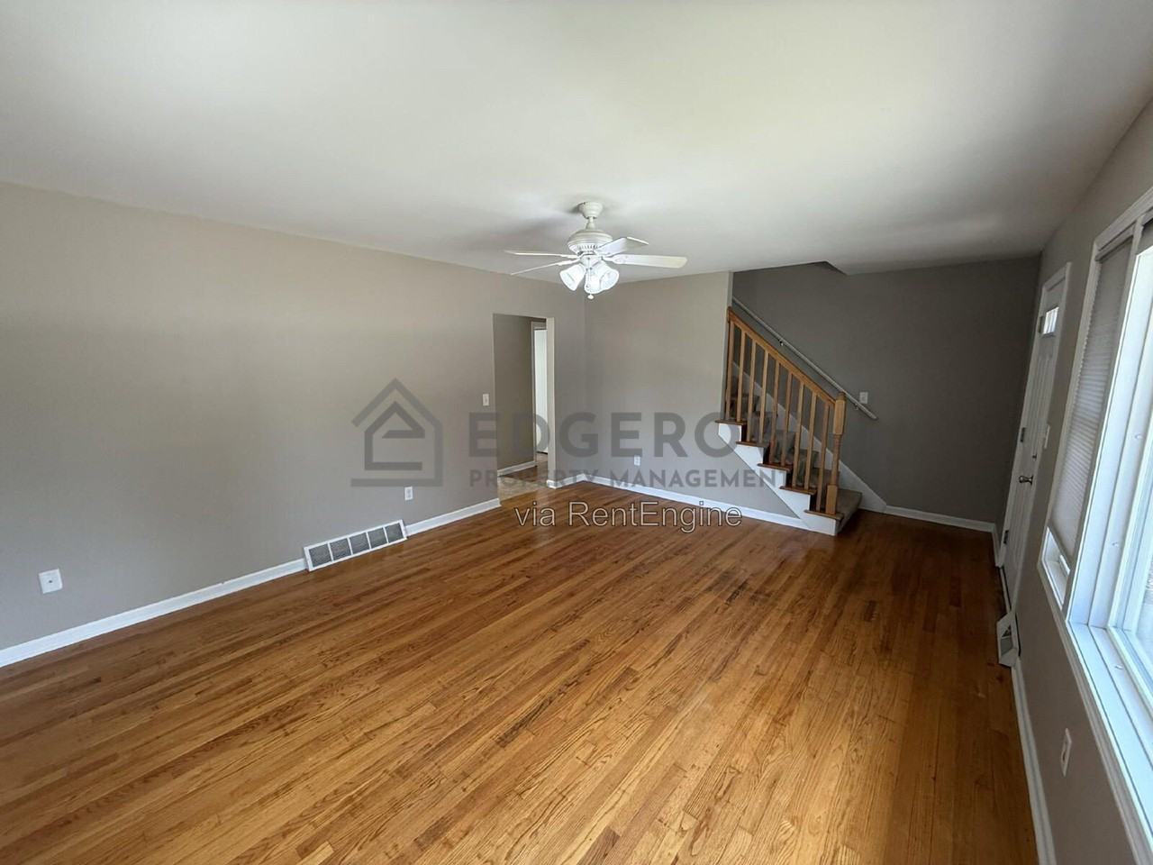 1240 Emerald Ave Ne - Photo 2 of 19