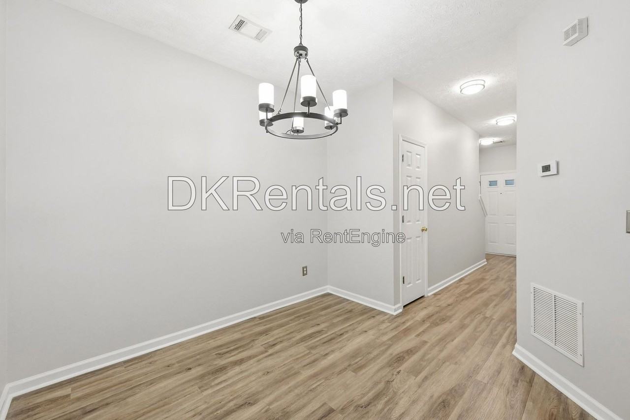 6311 Shoreview Cir - Photo 2 of 20