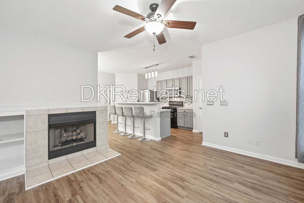 6311 Shoreview Cir - Photo 5 of 20