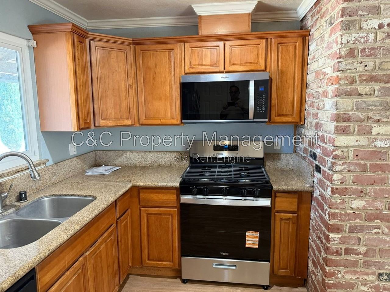 2701 Lerwick Rd - Photo 2 of 14