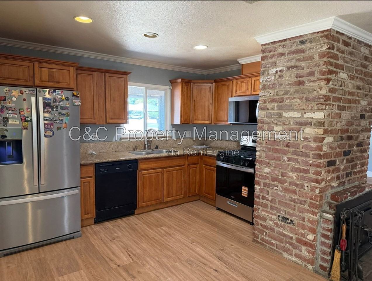 2701 Lerwick Rd - Photo 3 of 14