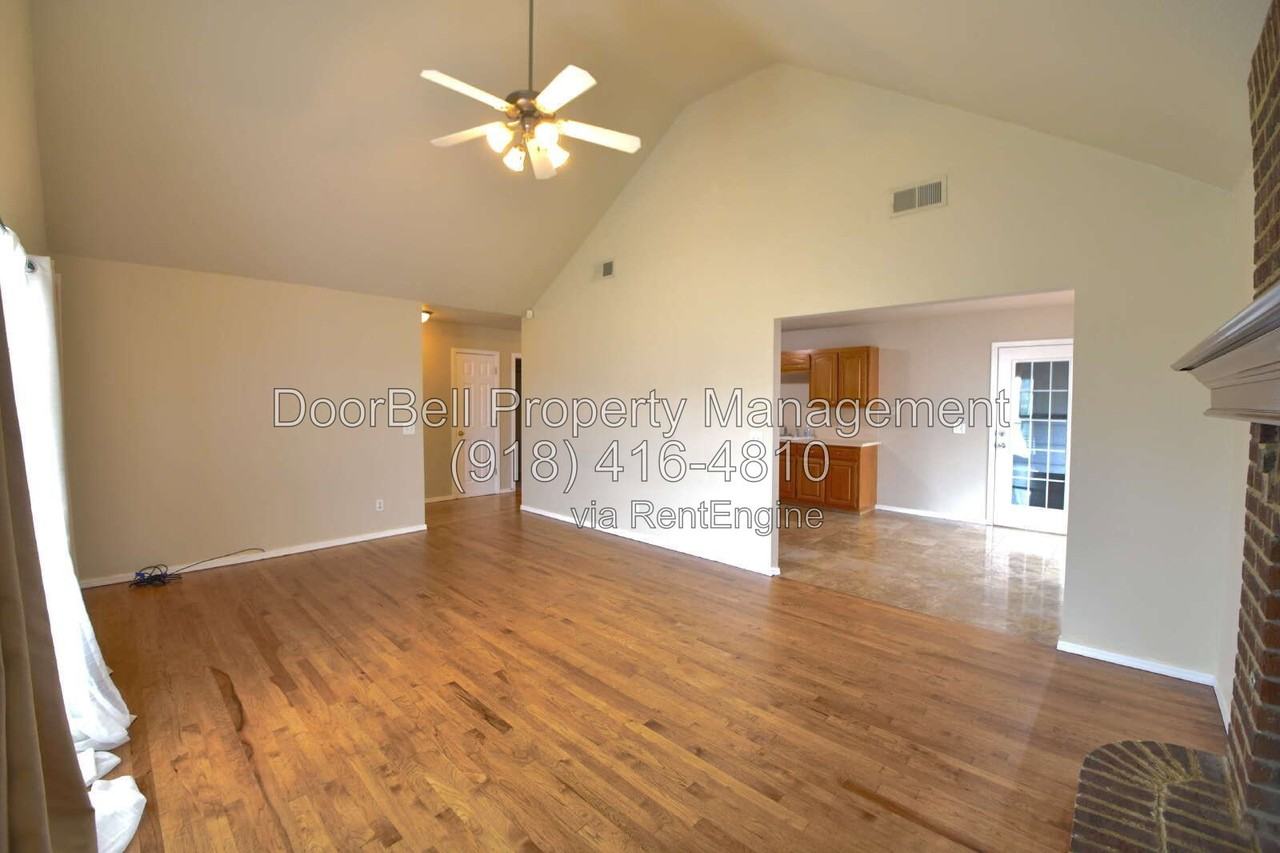 11621 S Mulberry Ln - Photo 6 of 26