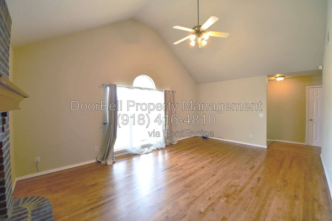 11621 S Mulberry Ln - Photo 7 of 26