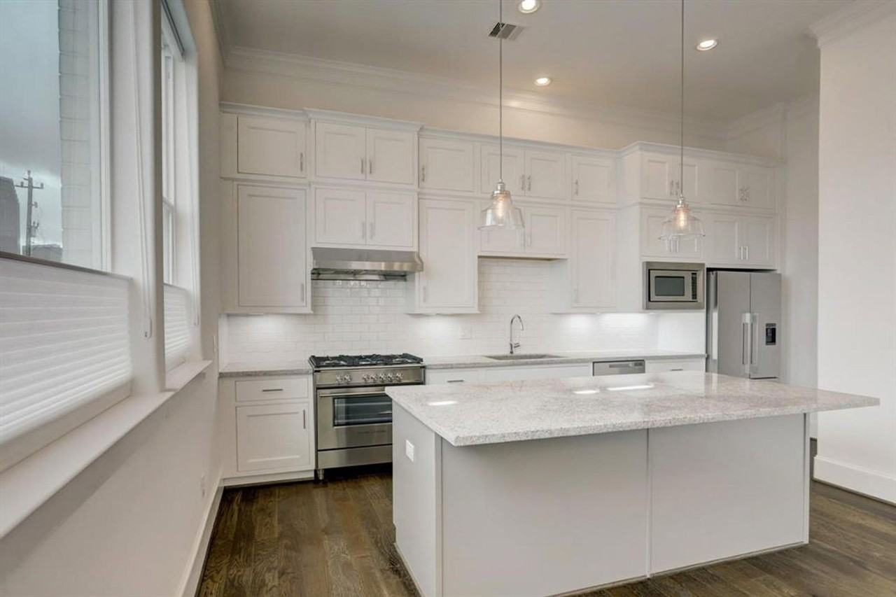 1211 Hickory St #A - Photo 5 of 16