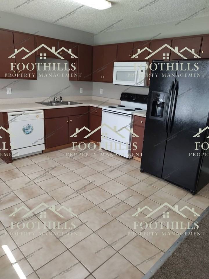109 Premiere Ct - Photo 4 of 14