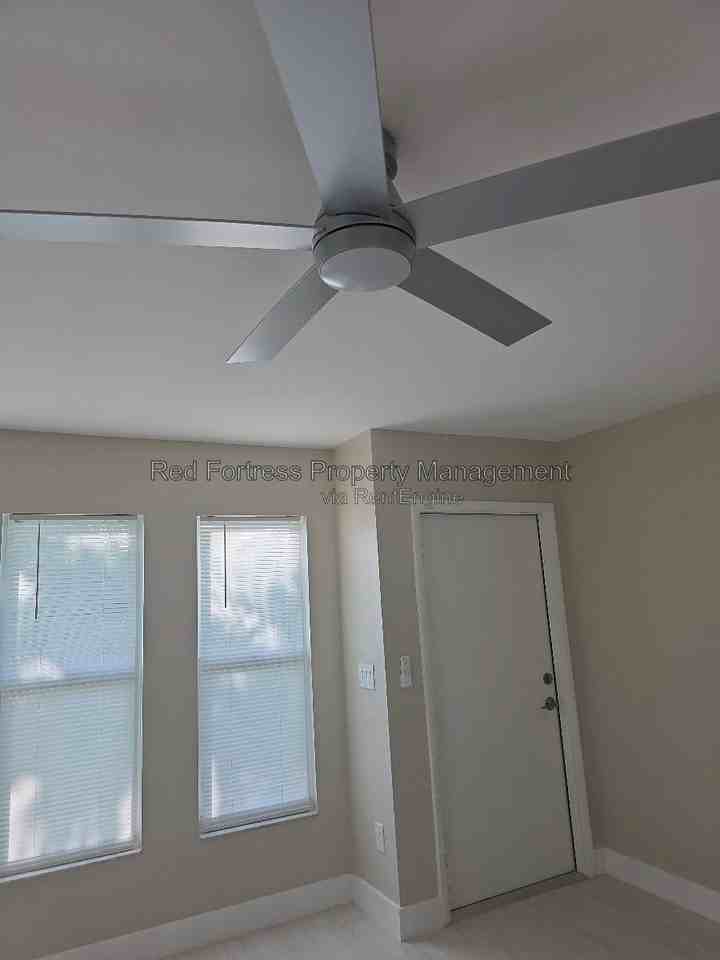 3608 Sw 7th Pl - Photo 3 of 11