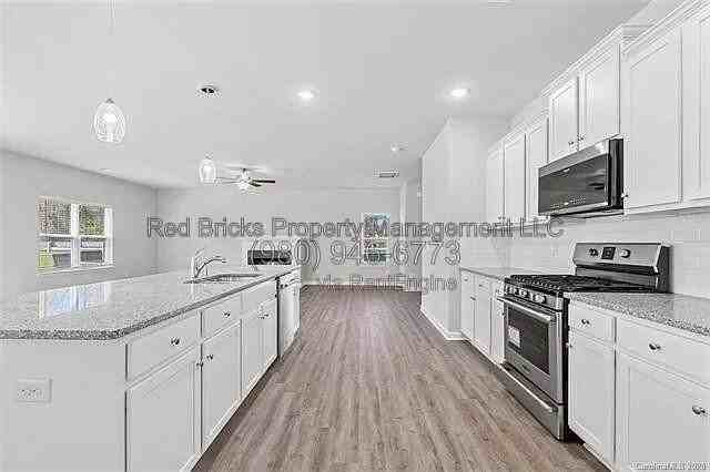 4433 Cecilia Ln - Photo 6 of 14