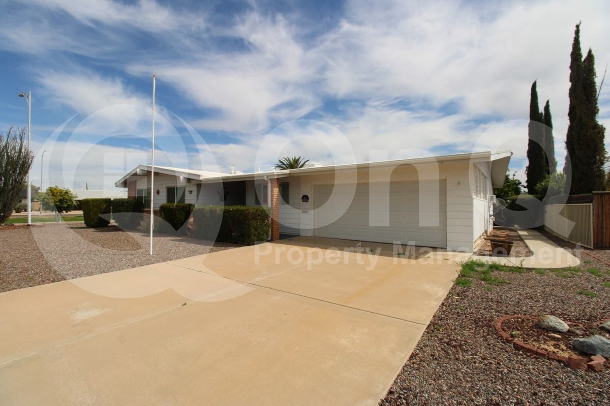 10438 W Rodgers Cir - Photo 2 of 26