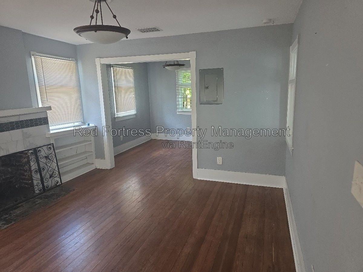 1609 Poinsettia Ave - Photo 4 of 12