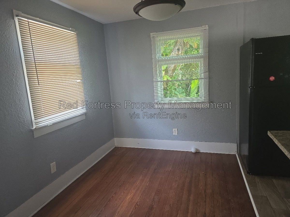 1609 Poinsettia Ave - Photo 6 of 12