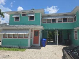 featured image of 1609 Poinsettia Ave