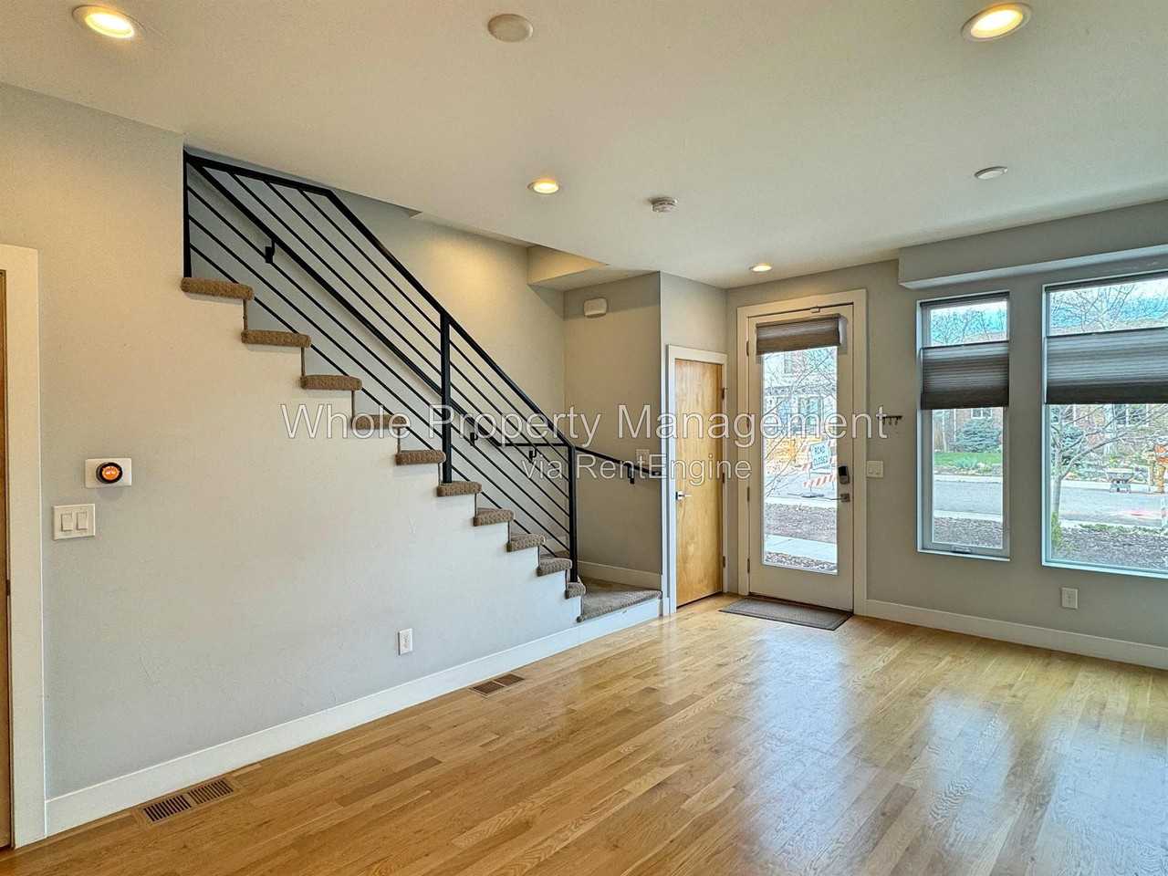 1448 Xavier St - Photo 6 of 43