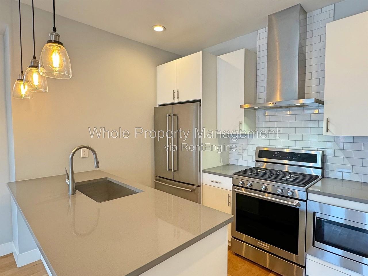 1448 Xavier St - Photo 7 of 43