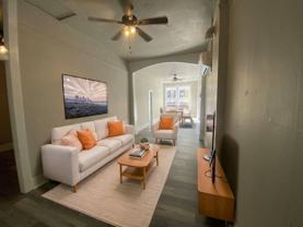 624 Se Main St - Photo 1 of 1