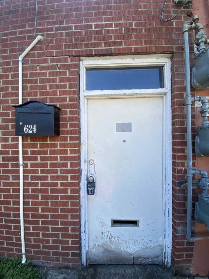 624 Se Main St - Photo 2 of 27