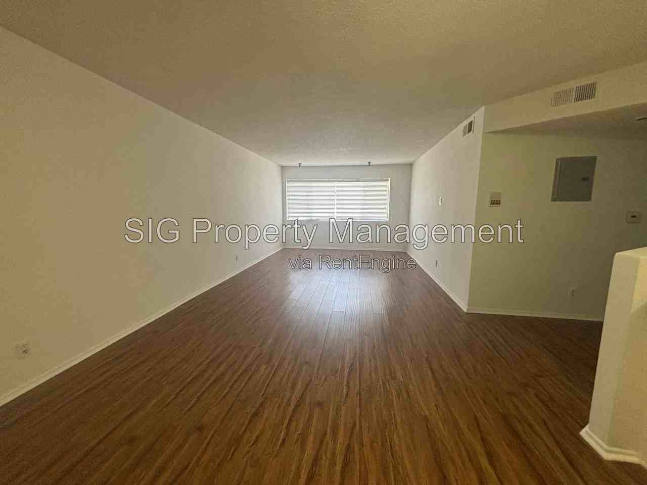 10241 Commerce Ave #5 - Photo 3 of 19