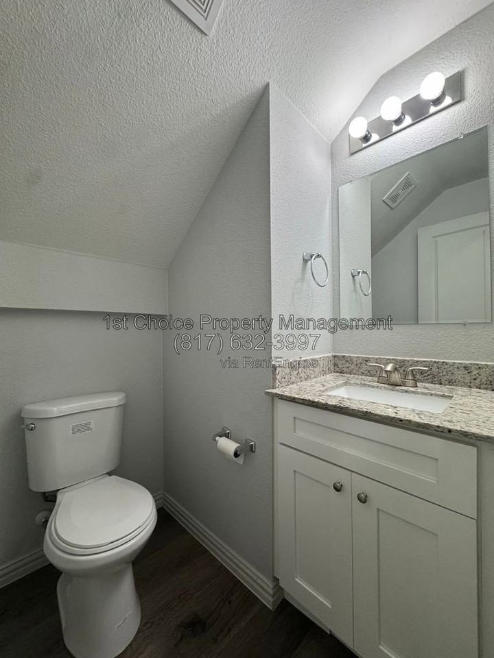2024 Brookes St #2026 - Photo 3 of 15