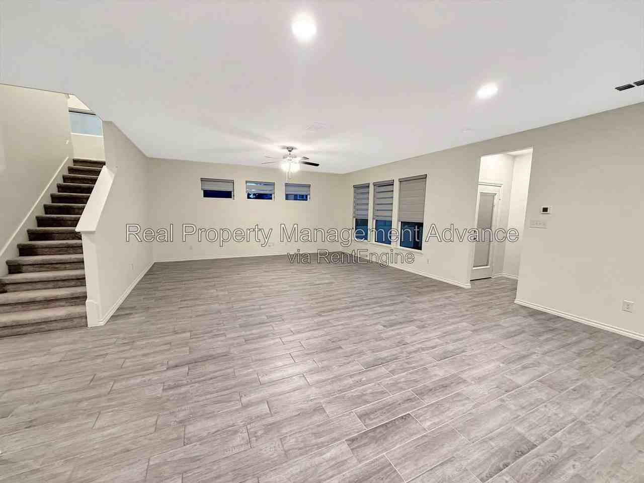 8977 Eaton St - Photo 3 of 16