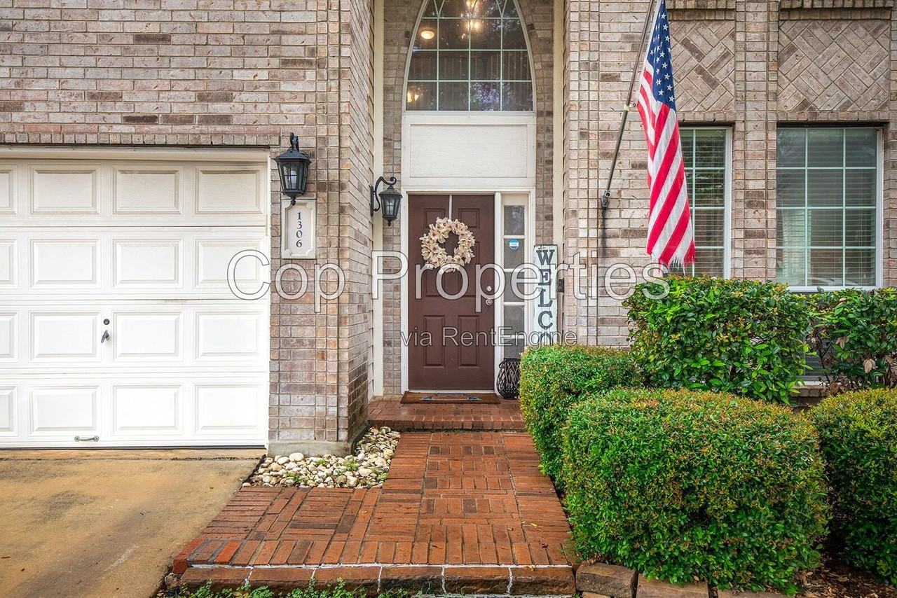 1306 Alpine Pond - Photo 4 of 33