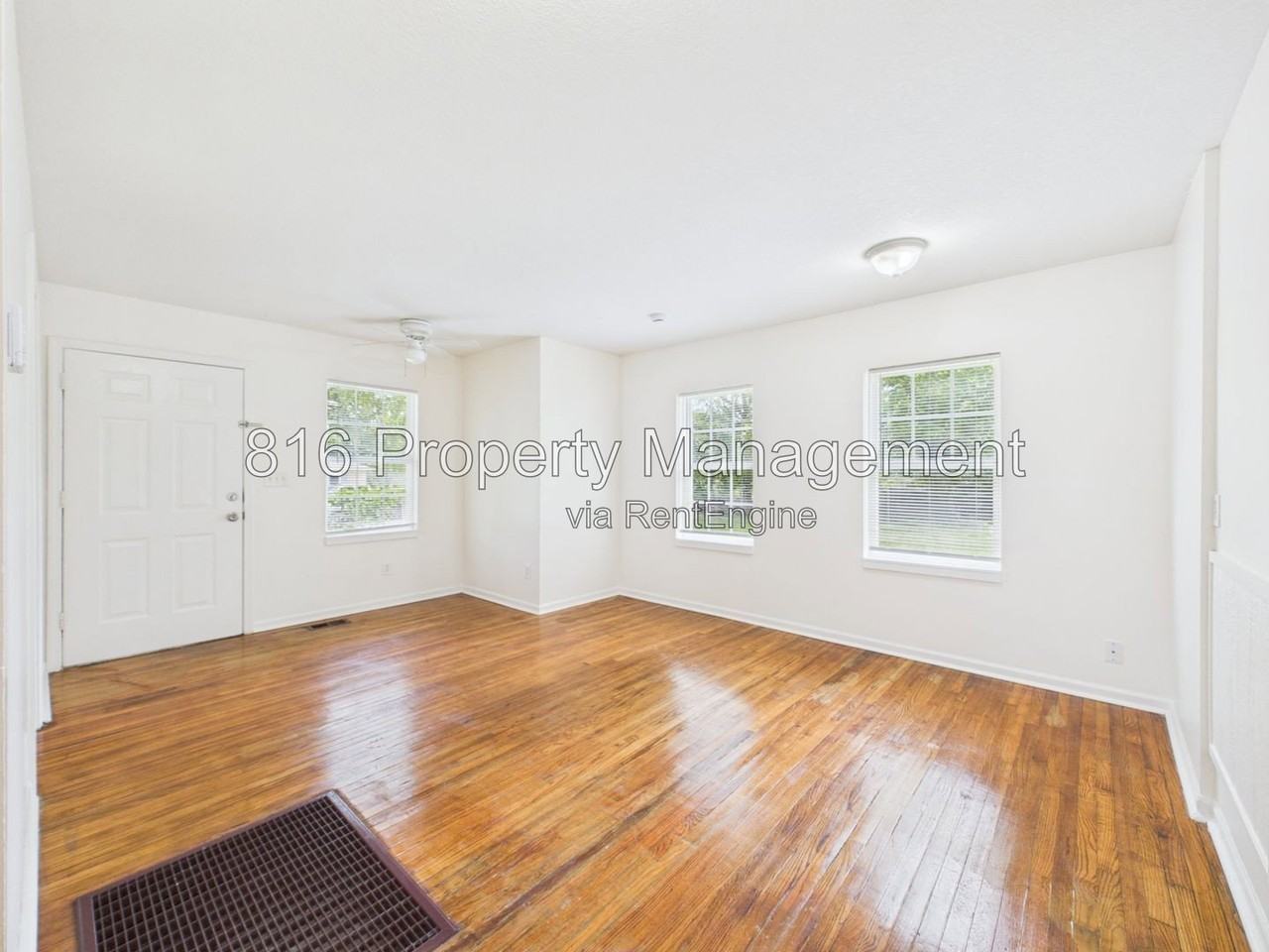 7924 Agnes Ave - Photo 2 of 18