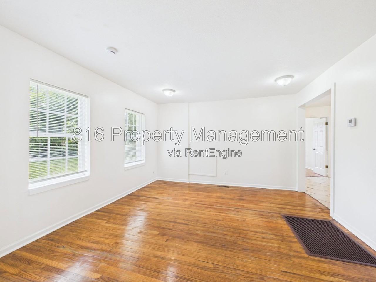 7924 Agnes Ave - Photo 4 of 18