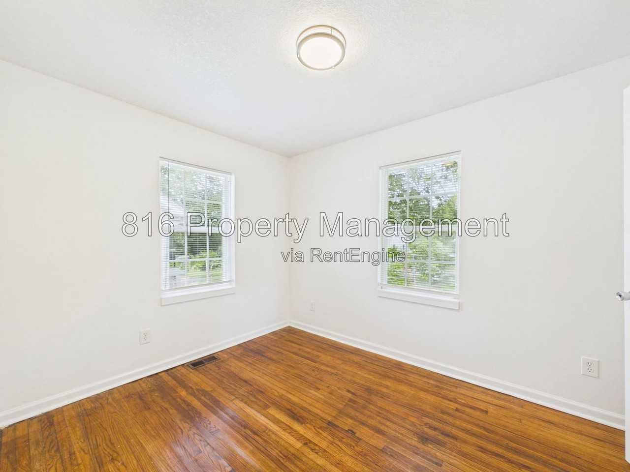 7924 Agnes Ave - Photo 6 of 18