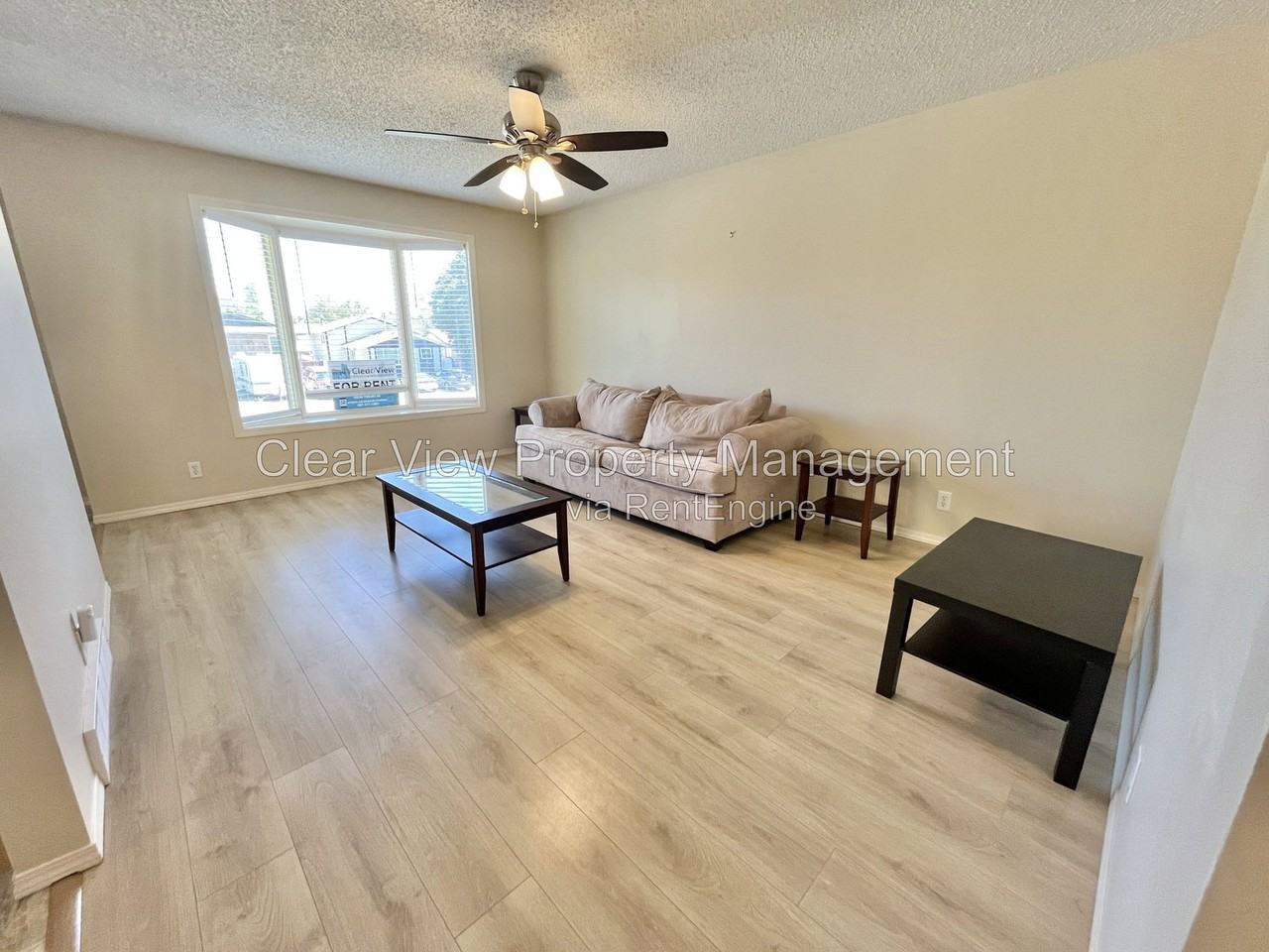 14 Princeton Cres W - Photo 4 of 32